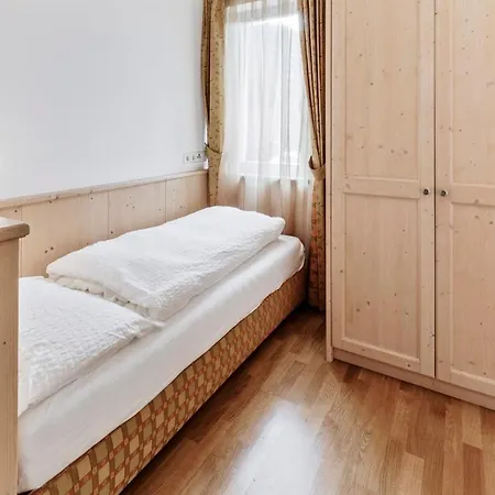 Petlin Apartment *